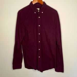 Club Monaco. Light weight flannel button up shirt. Large slim fit. Maroon.